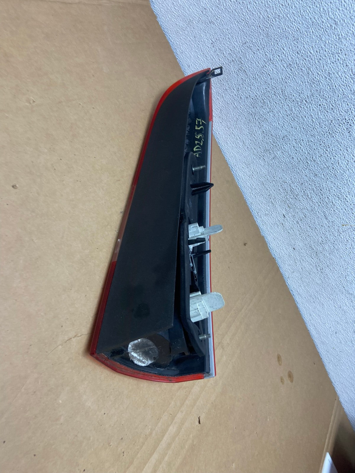 2005 - 2007 Volvo XC70 V70 Left Driver LH Side Tail Light Upper AD2557 LK5