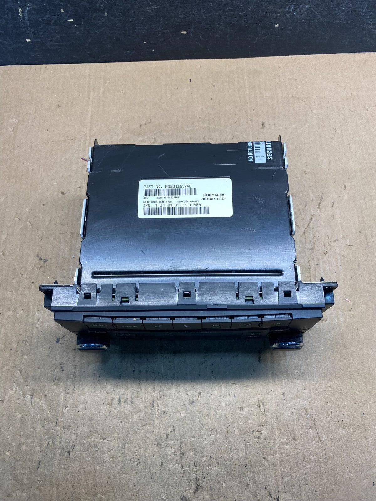 2007-2012 Chrysler Dodge Jeep Ram Radio CD MP3 AUX Receiver AE7851 DG3