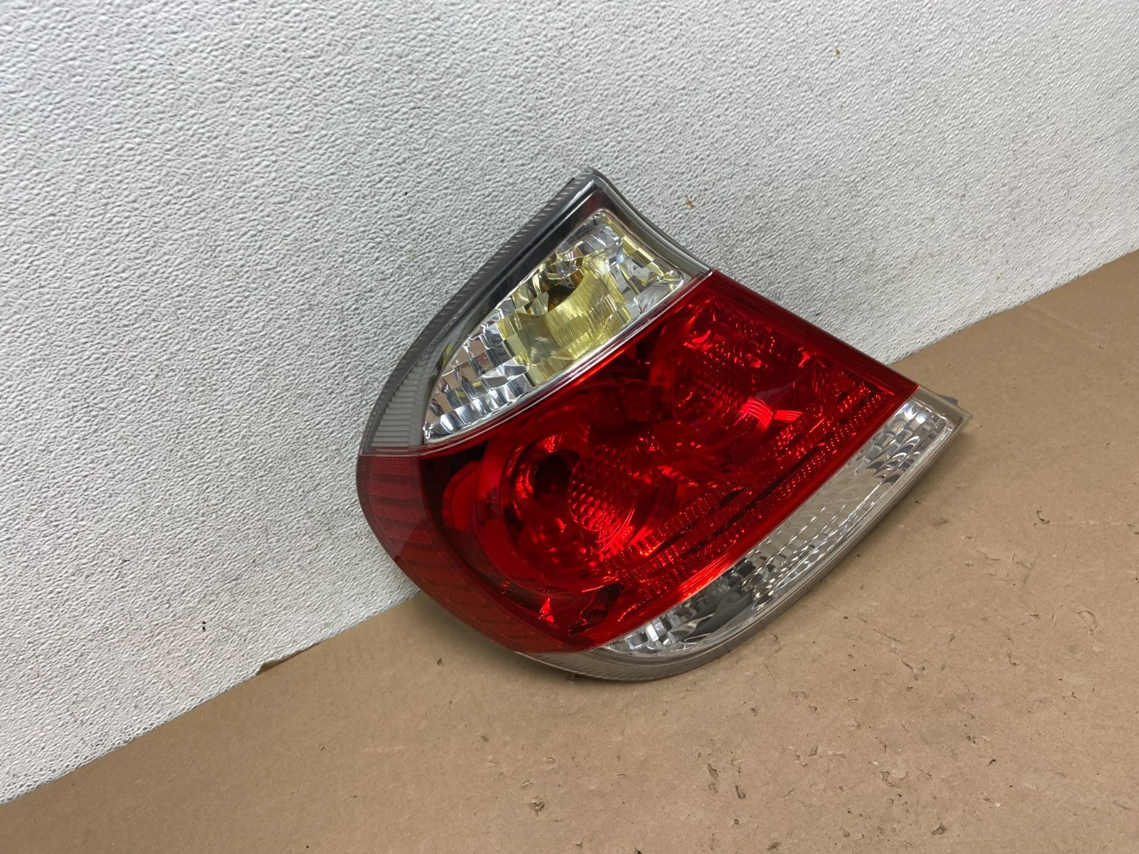 2005 to 2006 Toyota Camry Tail Light Left Driver Lh Side AG4203 LK2