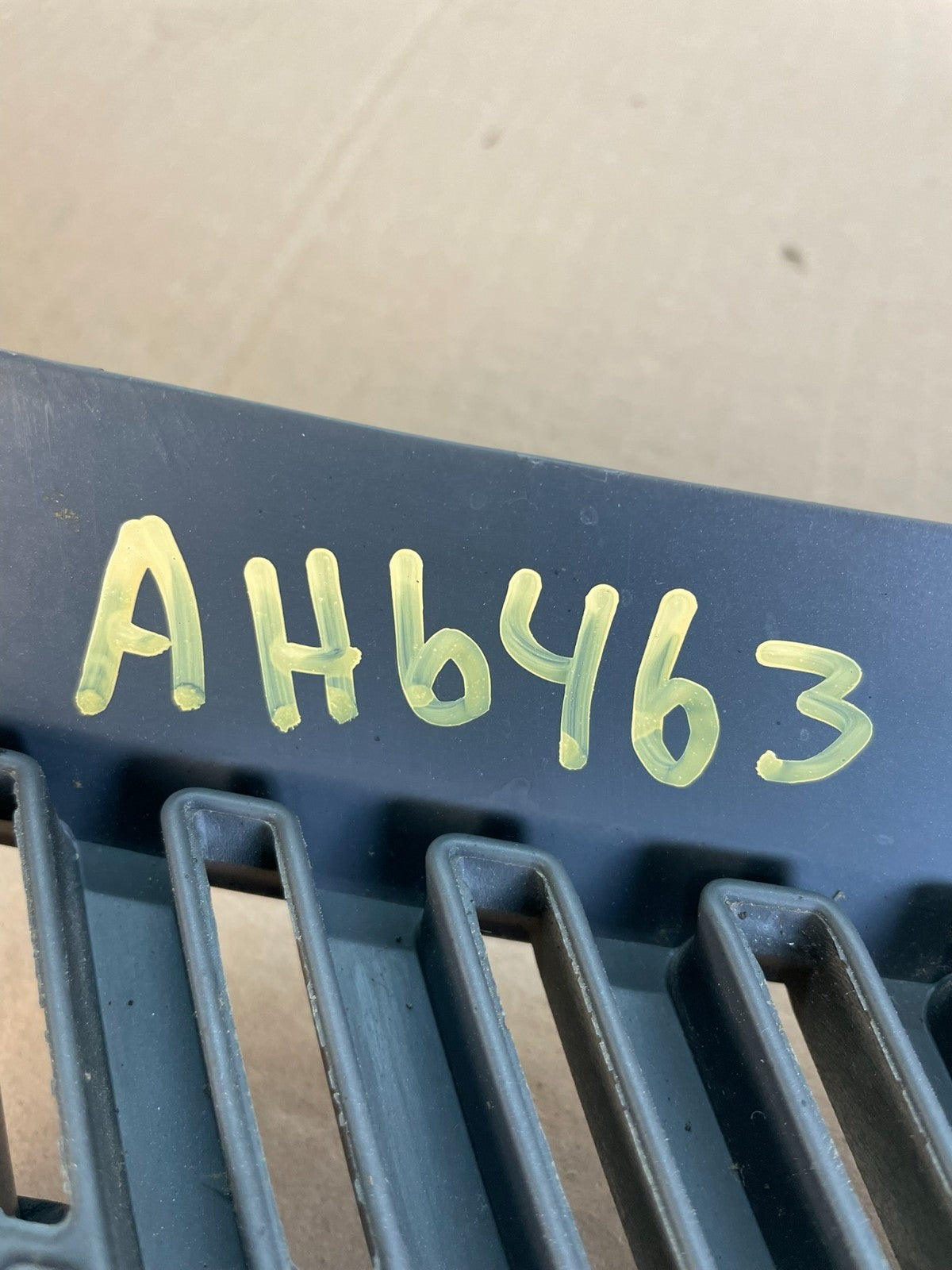 2004 to 2007 Toyota Solara Front Upper Grill Grille AH6463 DG5