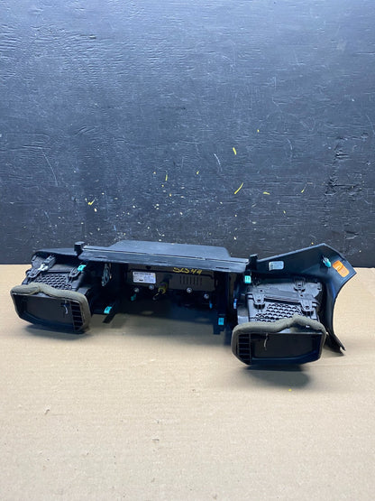 2020 to 2023 Ford Explorer Console Radio Display Screen Air Vents S2549 DG4