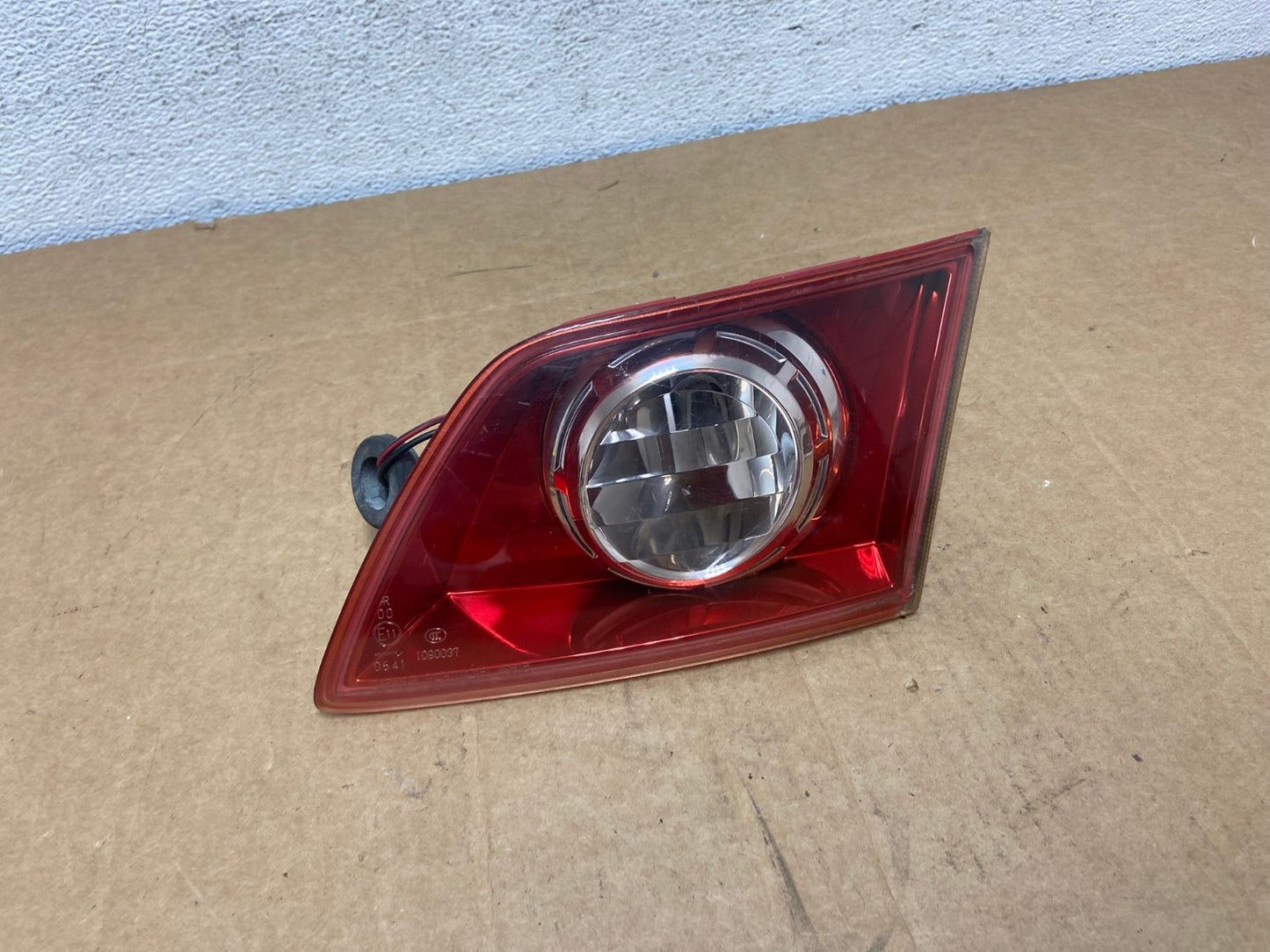 2003-2005 Infiniti FX35 FX45 Right Passenger Red Inner Tail Light AD5367 LK0