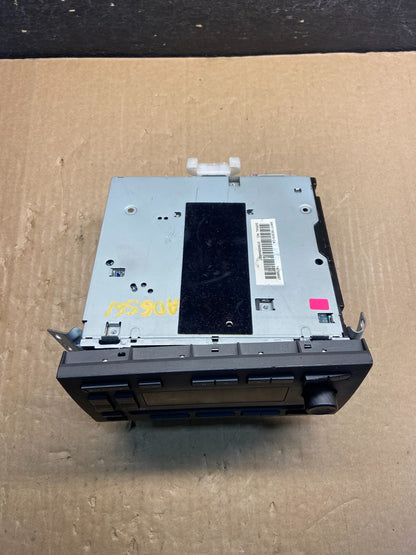 2006 - 2011 Lincoln Town Car AM/FM Radio CD Player AF9409 DW5