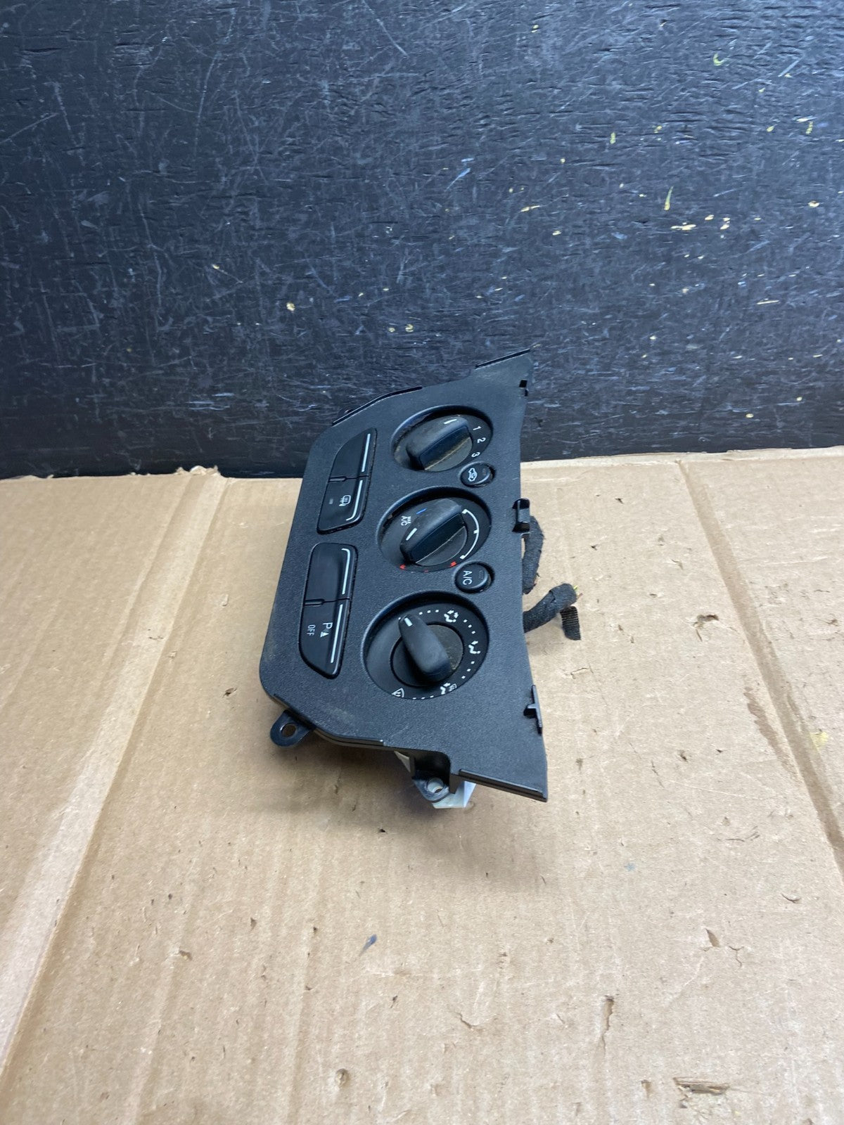2014 - 2018 Ford Transit Connect A/C Heater Climate Control AH5634 DG2