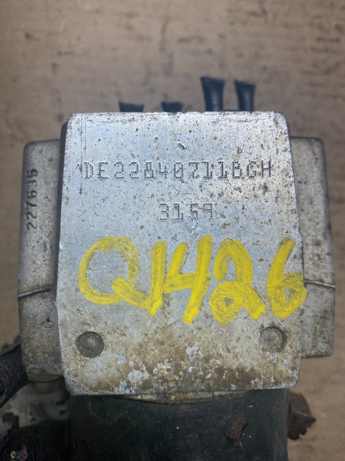 2004-2006 Chevrolet Express ABS Pump Control 13567115 Module q1426 DG7