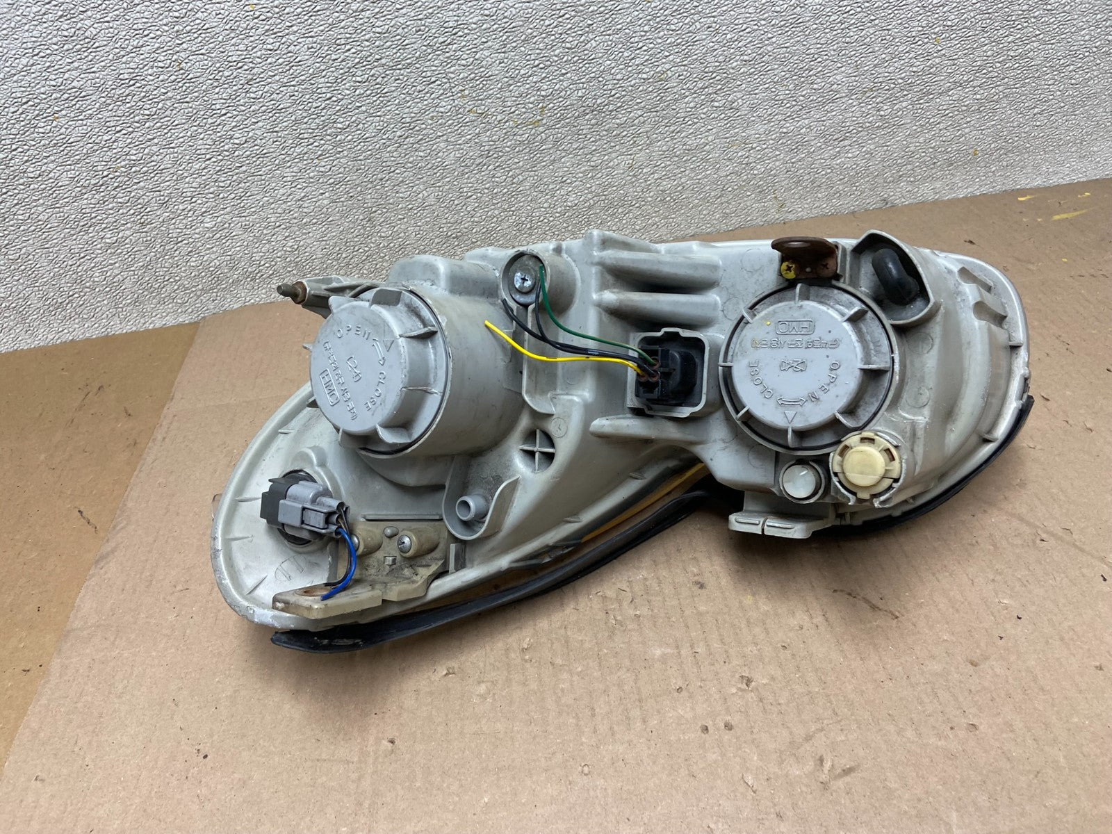 2002-2005 Hyundai Sonata Right Passenger Headlight Halogen Oem AA0408 DW5