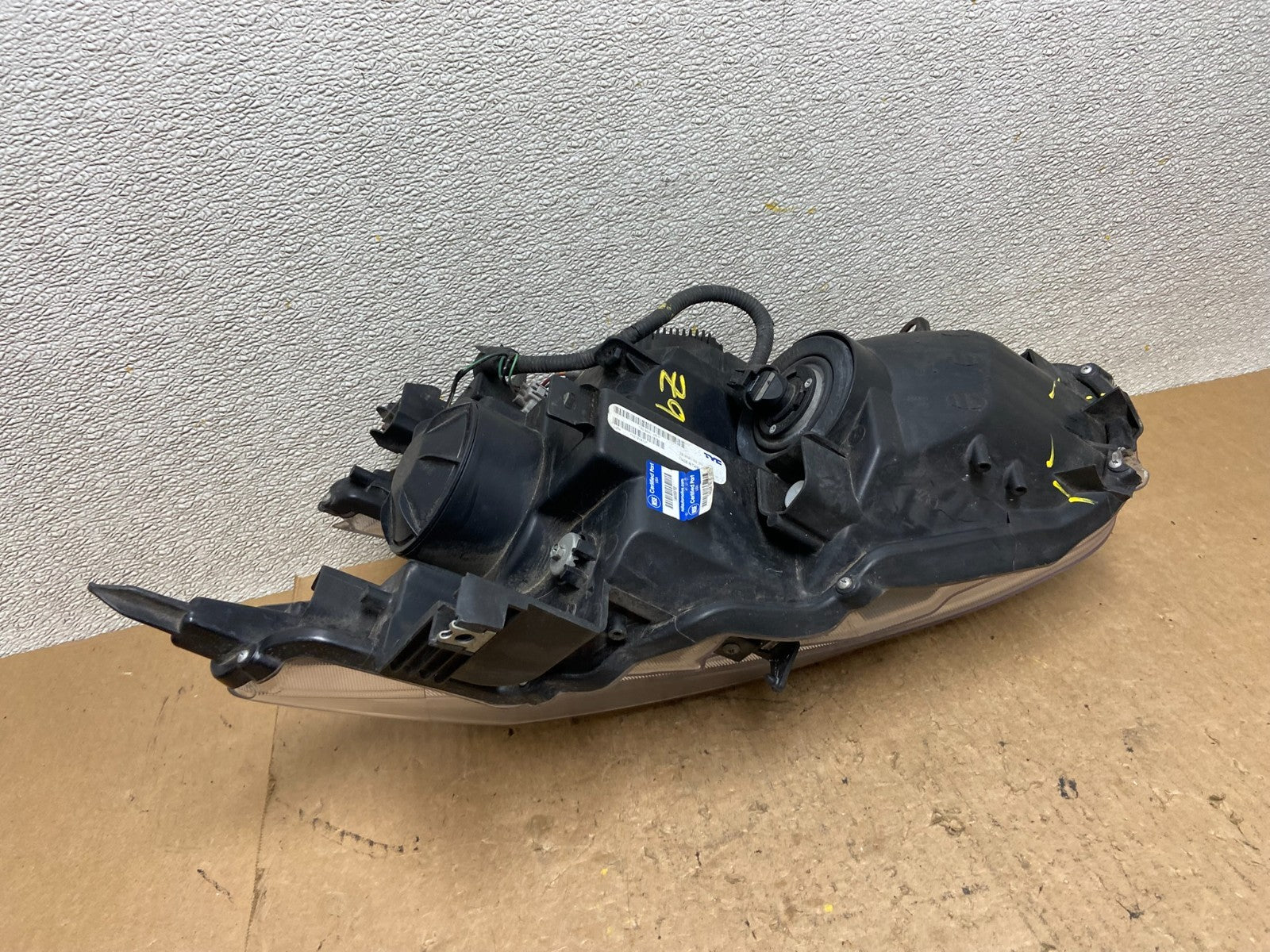2009 - 2014 Nissan Maxima Headlight Right Passenger Xenon HID TYC Z9277 DW5