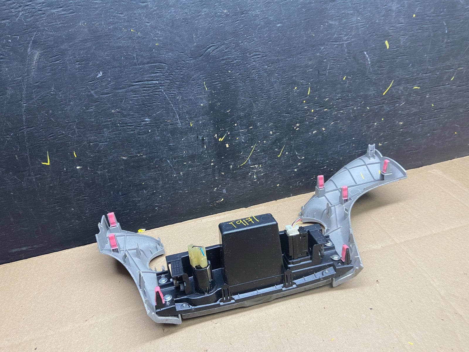 2008 to 2013 Toyota Highlander Center Dash Storage Pocket OEM T9171 DG6