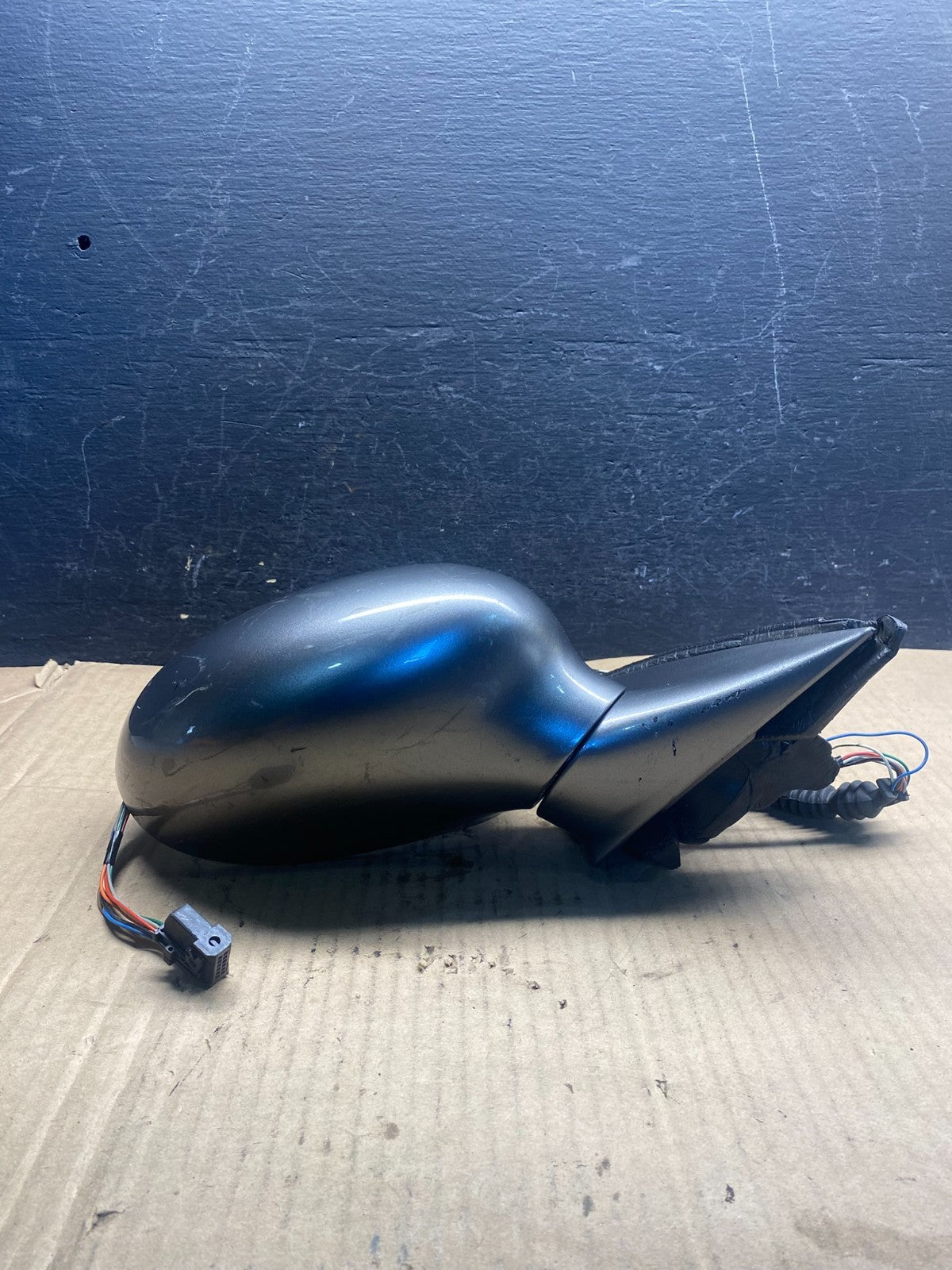 2001 to 2003 BMW 525 Right Passenger Side View Mirror AE22573