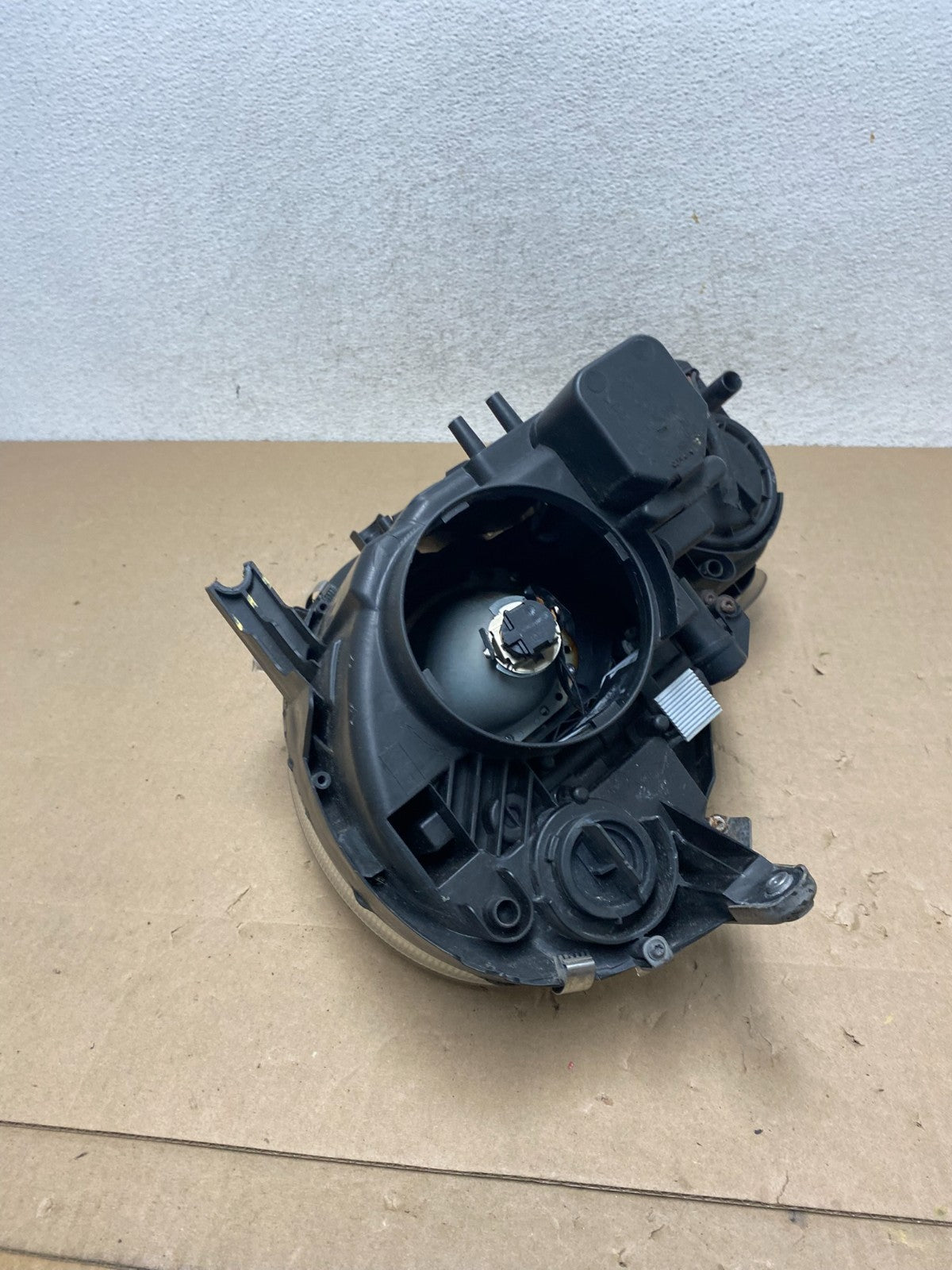 2007 2008 2009 Mercedes E Class Right Passenger RH Halogen Headlight AG5791 DW8