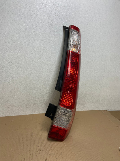 2005 to 2006 Honda Cr-v Crv Right Passenger Side Tail Light AE7242 LK2