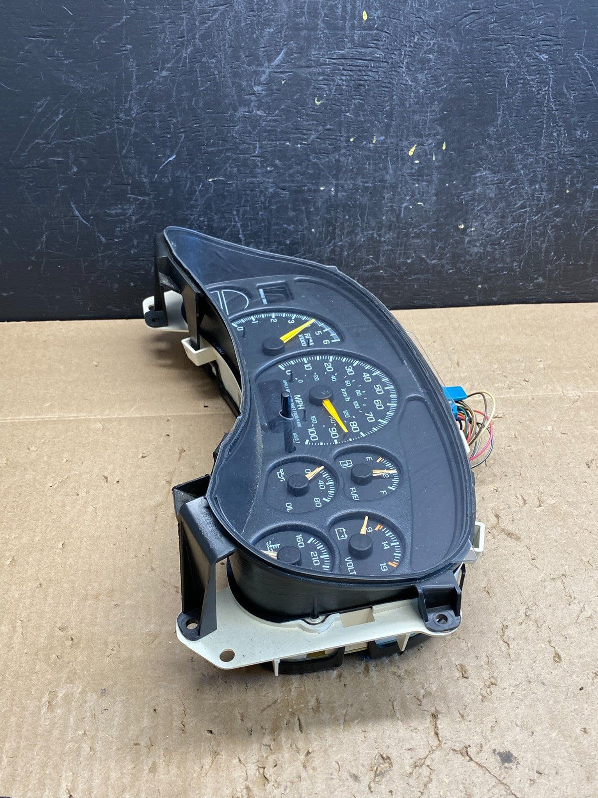 1999 to 2002 Chevrolet Silverado Sierra Cluster Gauge Speedometer AC9042 DW2