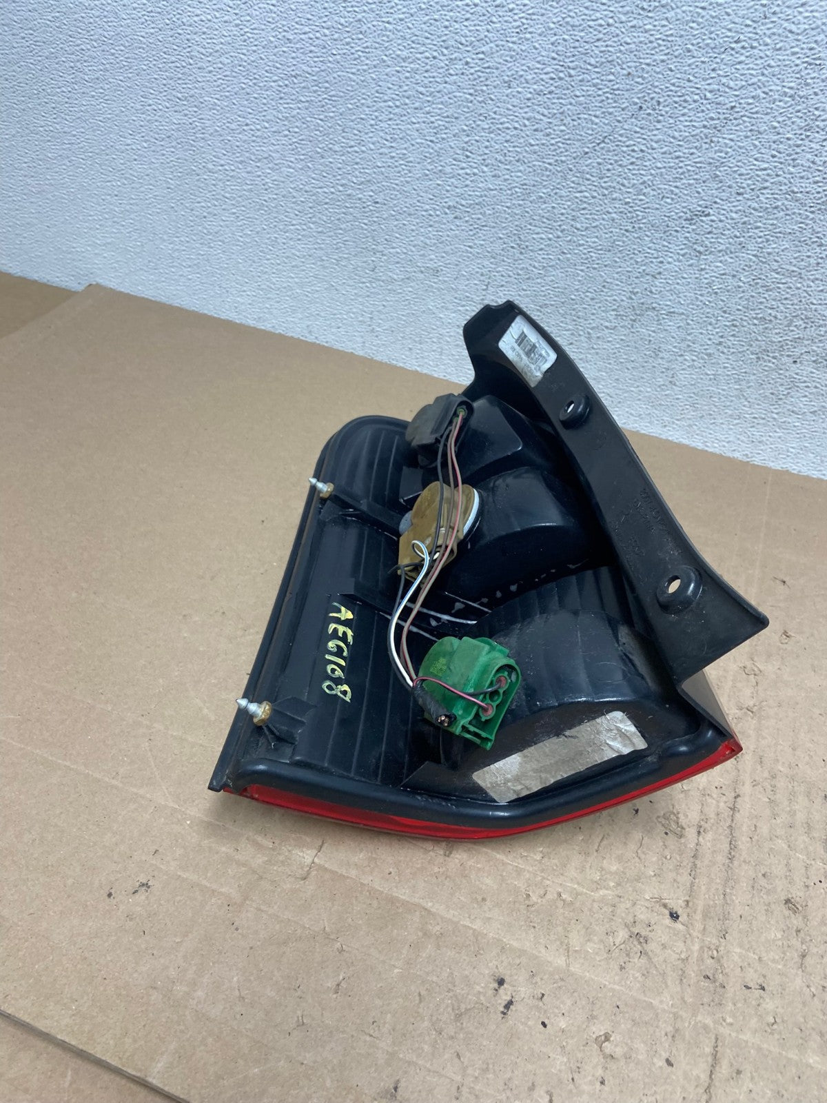 2001 to 2007 Ford Escape Right Passenger RH Side Tail Light AE6108 LK6