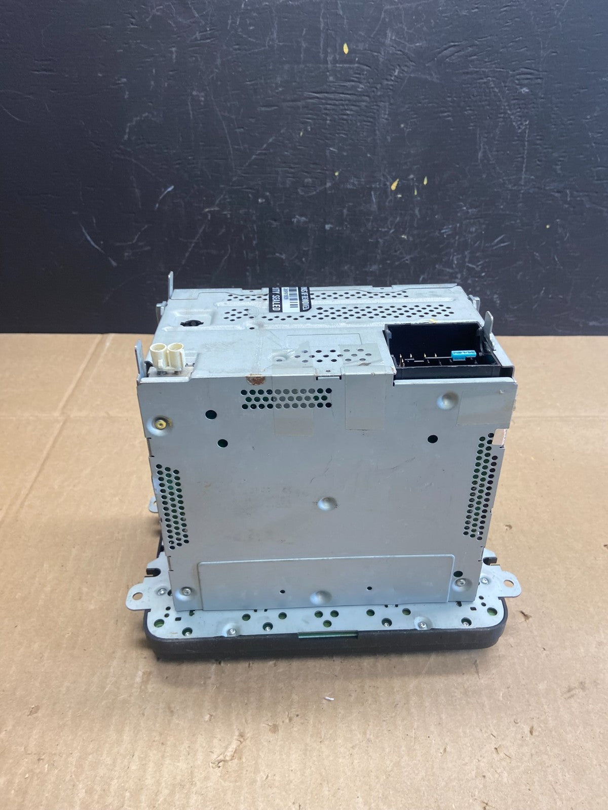 201 to 2014 Volkswagen Jetta Radio CD Player Screen AB9398 DG4