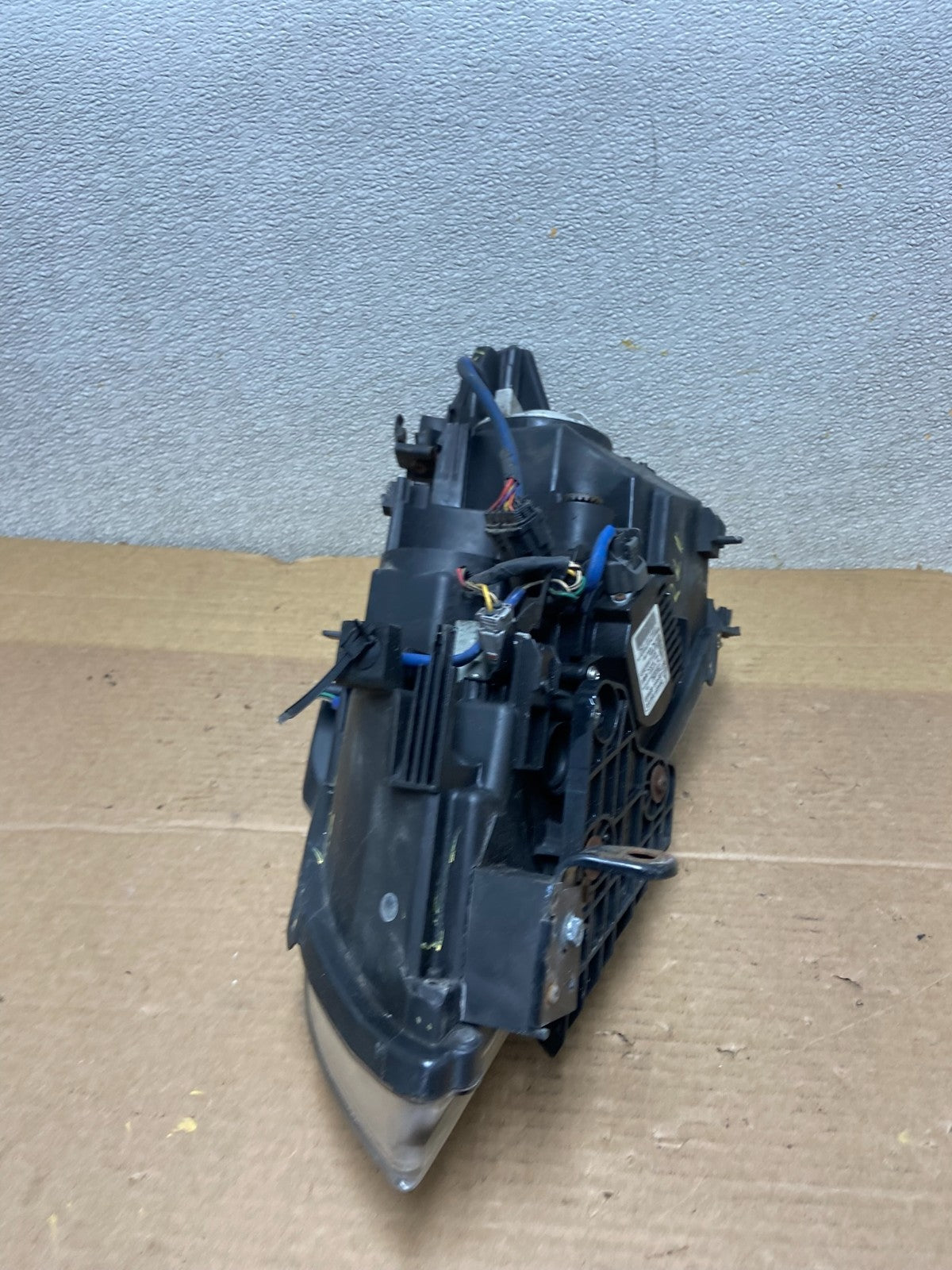 2011 to 2013 Infiniti M37 M56 Right Passenger Side HID Xenon Headlight AB5221 DW11