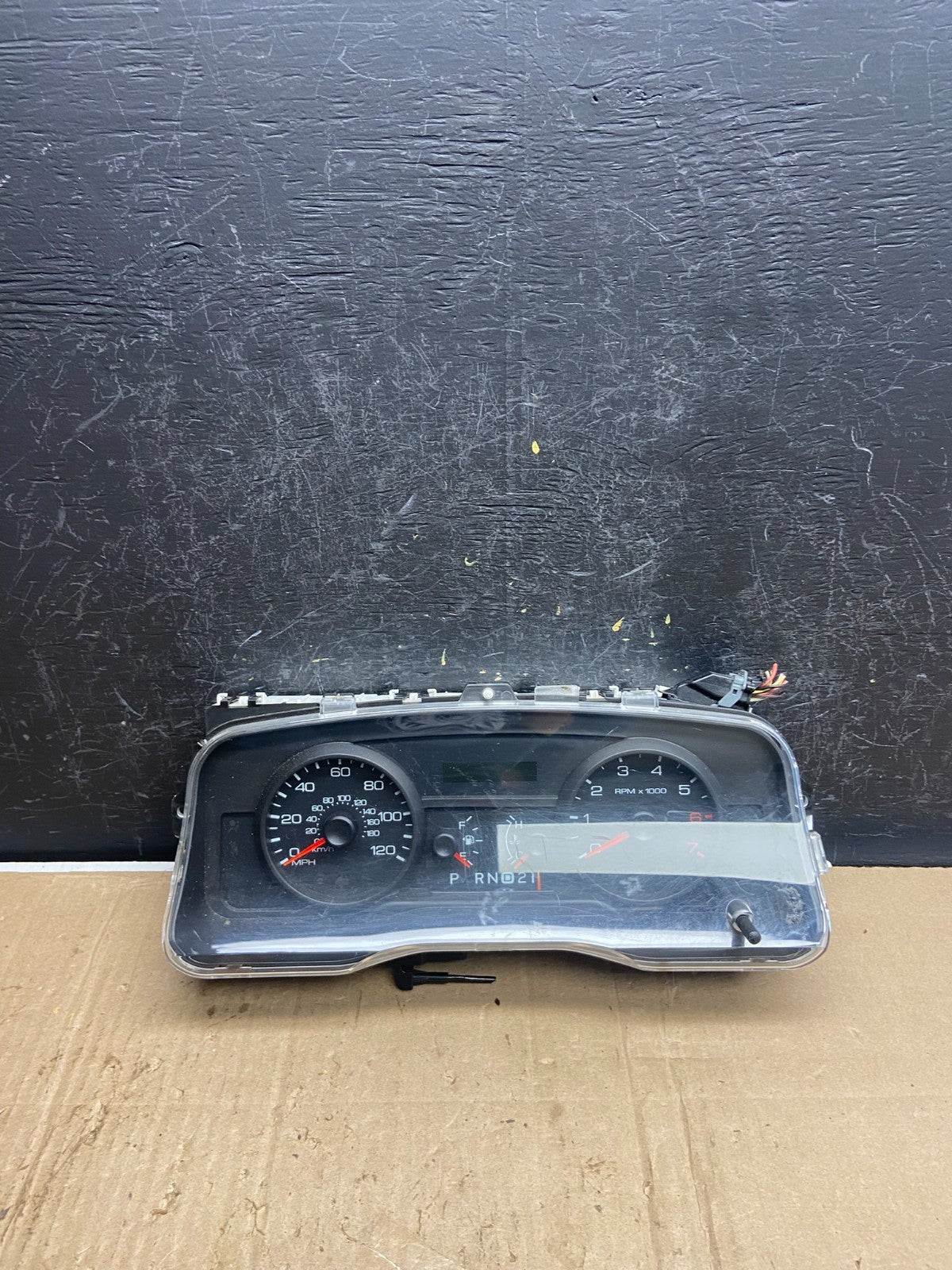 2009 to 2010 Mercury Marquis Speedometer Cluster Gauge ae2075 DG0