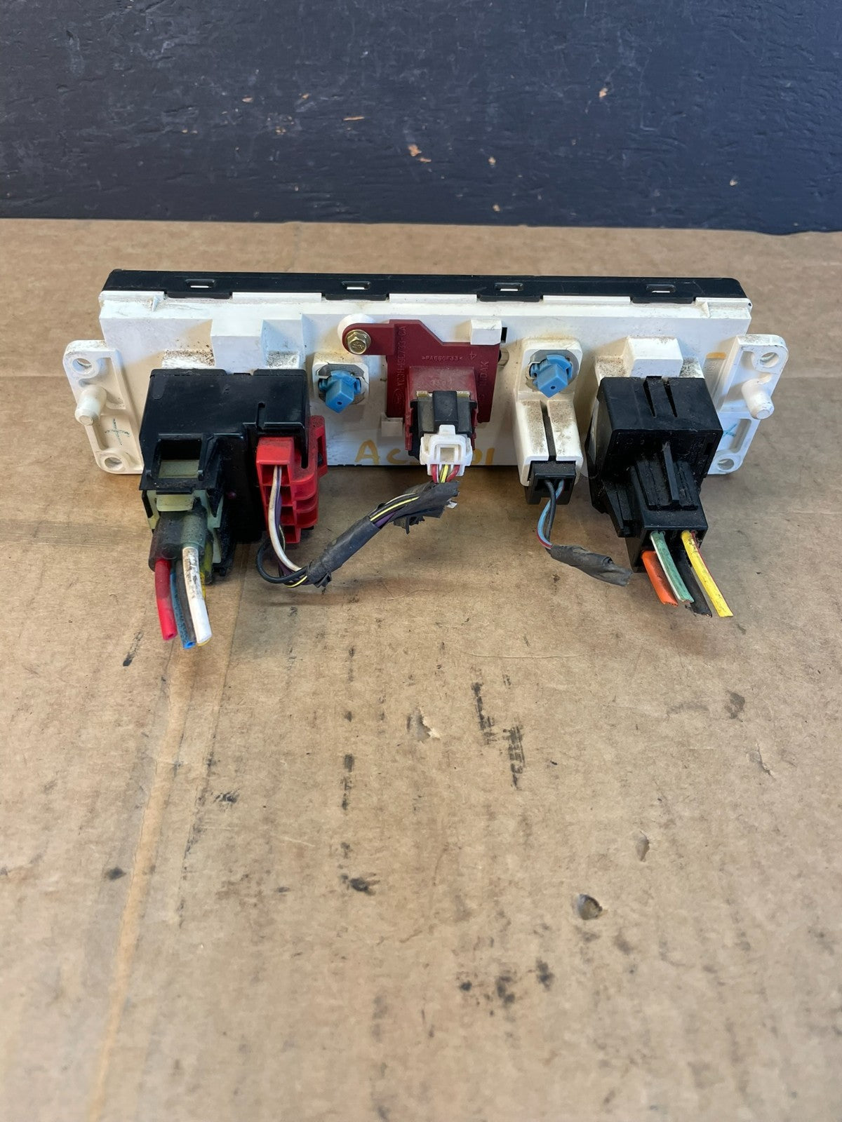 1999 to 2004 Ford F250 F350 Super Duty Heater A/C Climate Control ac5201 DG4