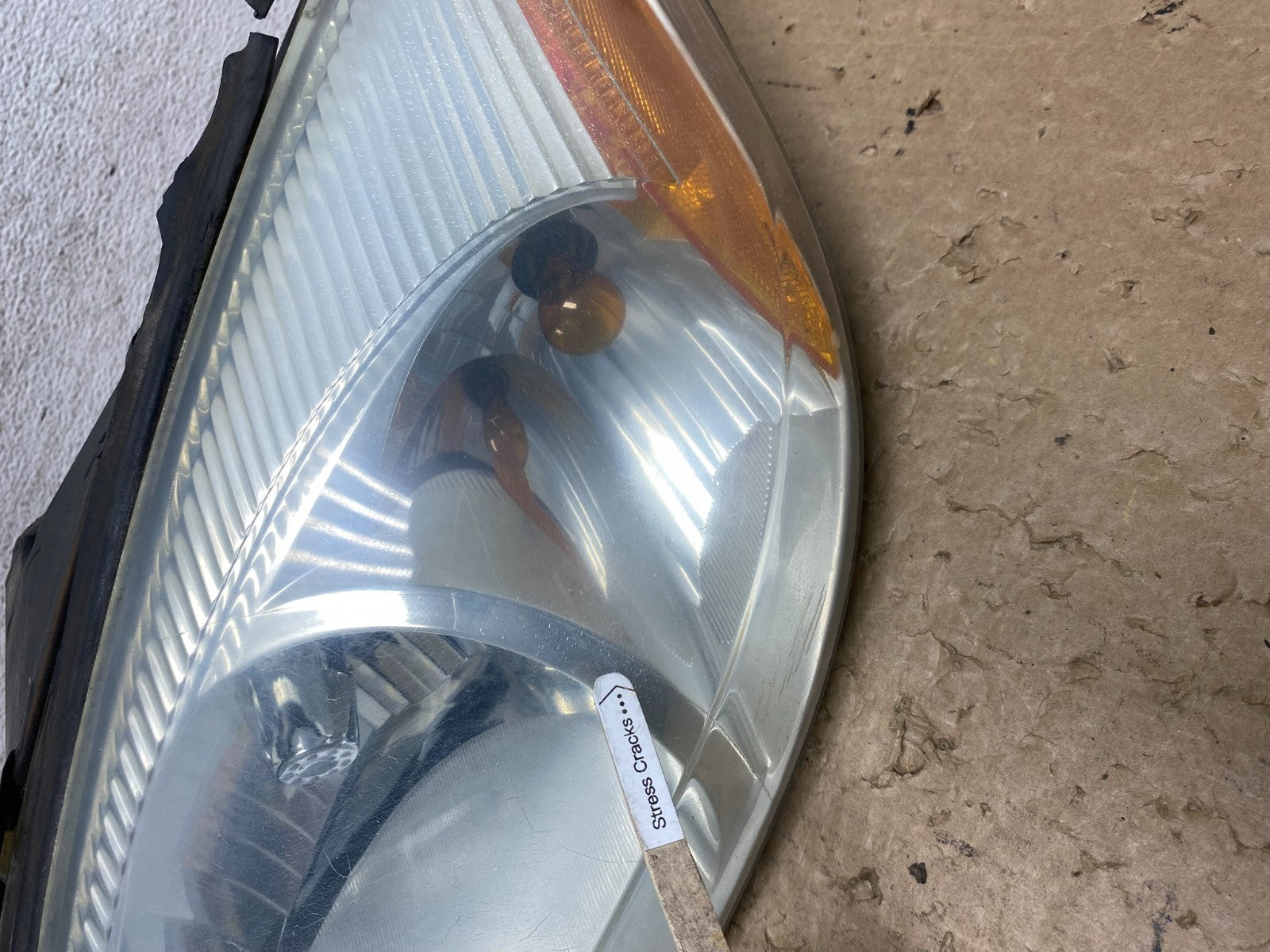 2000 to 2007 Ford Taurus Left Driver LH Side Halogen Headlight AF8216 DW4