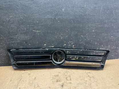 1990 to 1991 Pontiac Bonneville Front Grill Grille Z5849 PS4