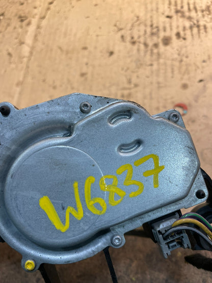 2008-2012 Land Rover LR2 Rear Glass Windshield Wiper Motor OEM w6837 DG7