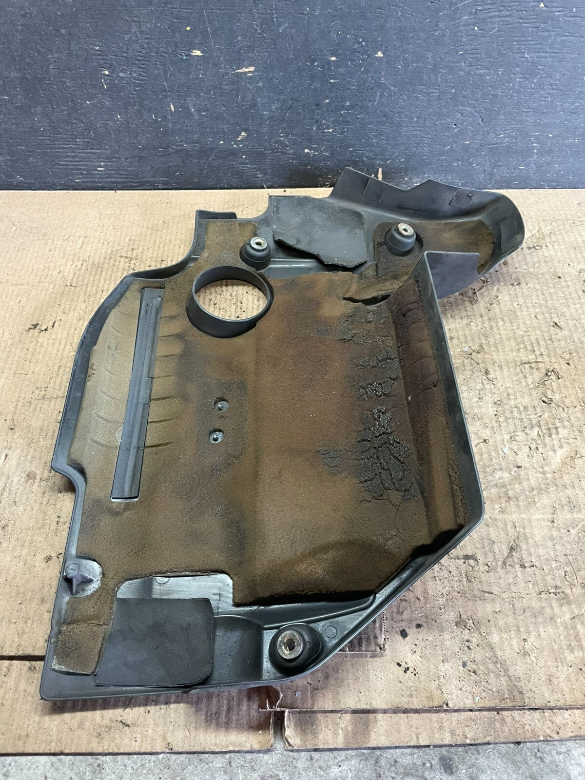2007 to 2013 Nissan Altima 2.5 L Engine Cover M8868 DG6