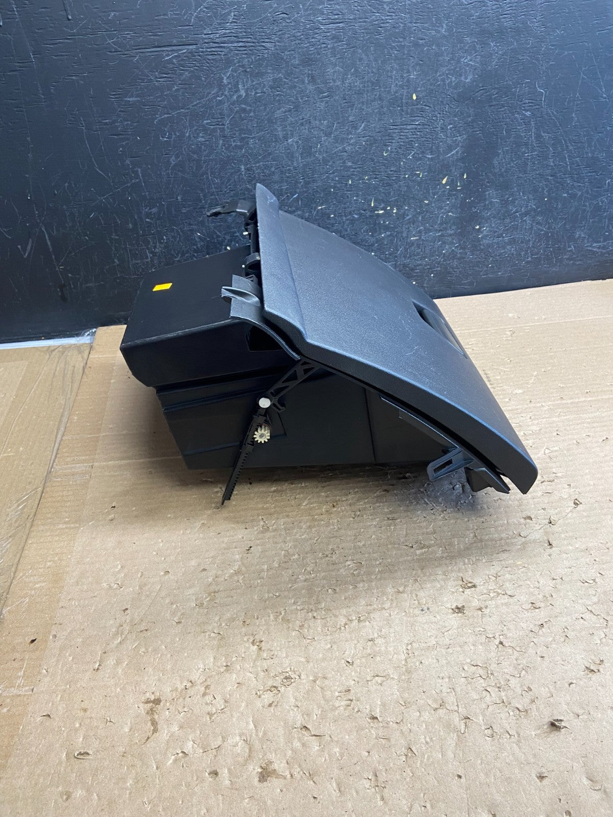 2013 to 2016 Ford Escape Front Right Passenger Storage Glove Box AG8571 DG1