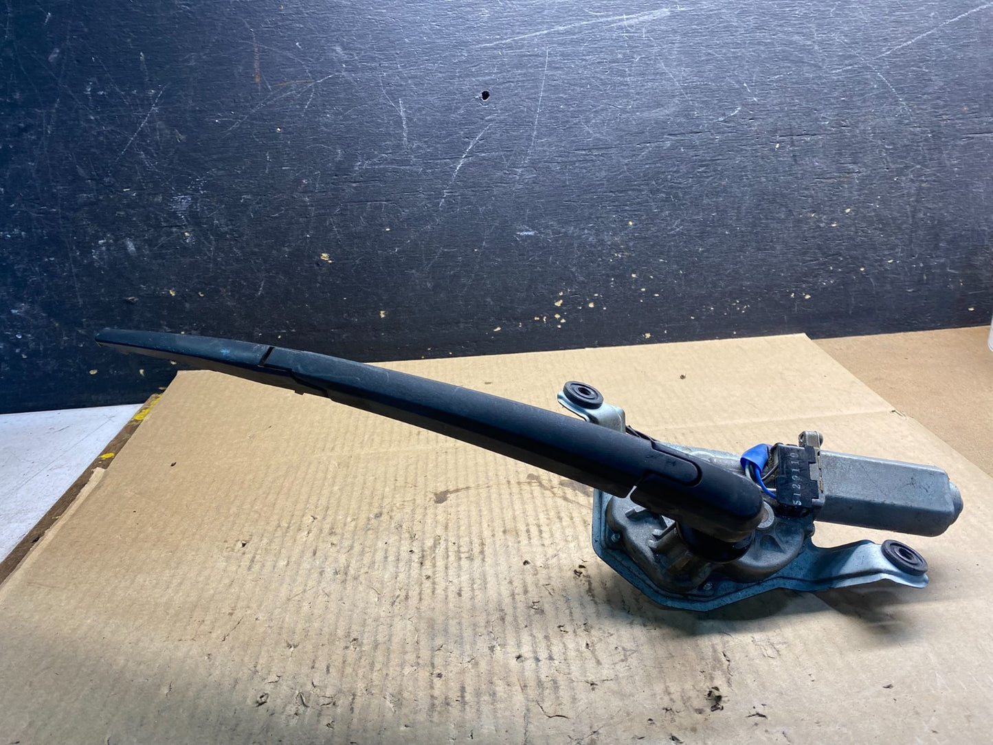 2011 - 2013 Kia Sorento Rear Glass Windshield Wiper Motor Z4760 DG2