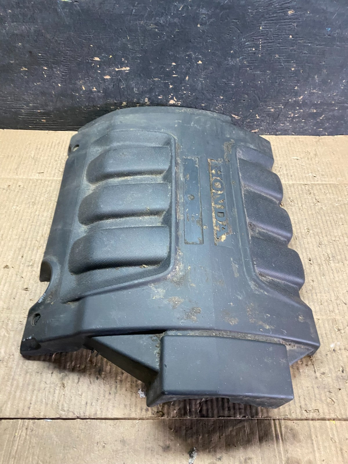 2005 to 2007 Honda Odyssey Black Engine Cover T9627 DG2