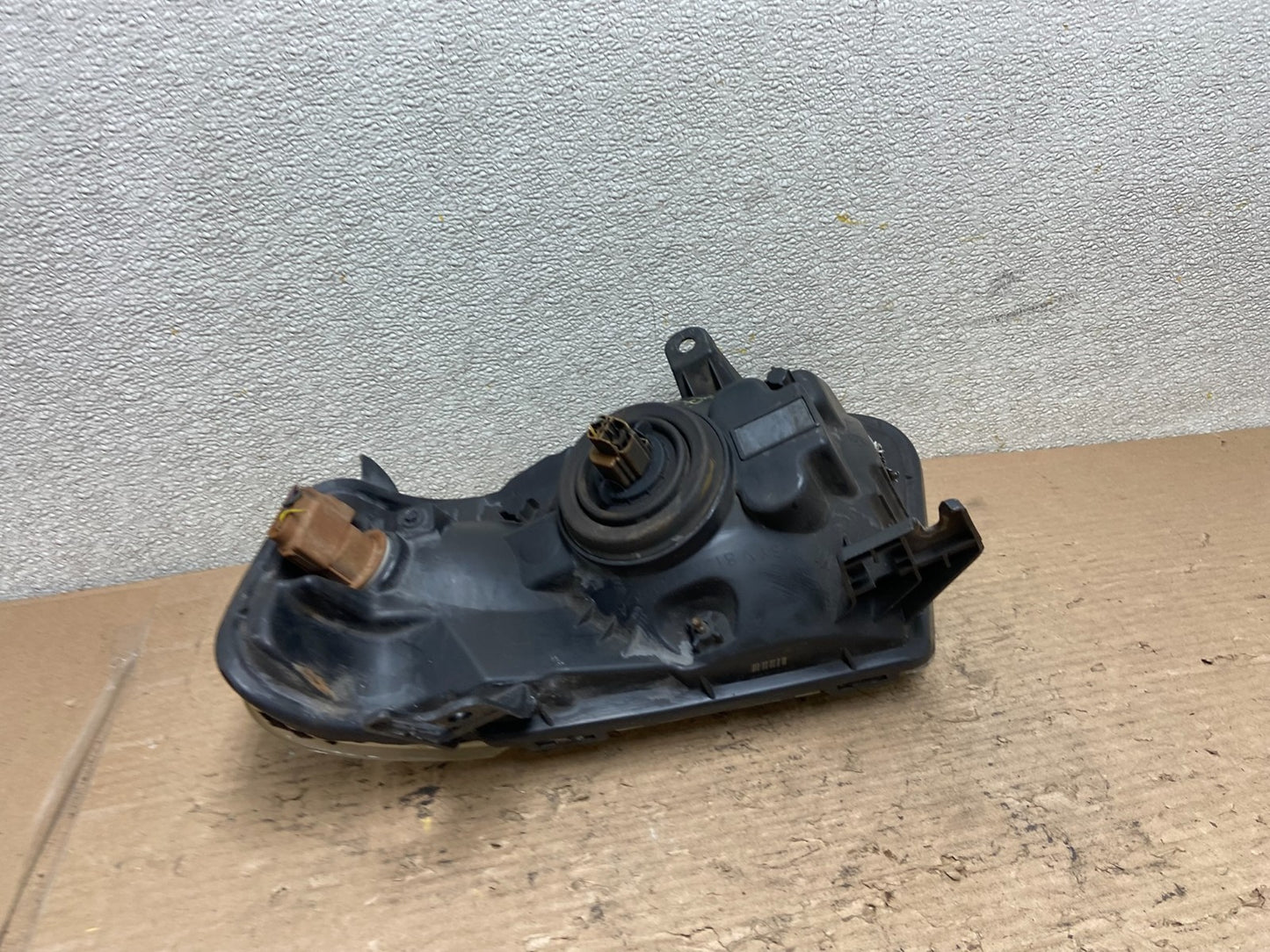 2008 to 2011 Mazda Tribute Right Passenger Rh Headlight Oem AA9732 DG5