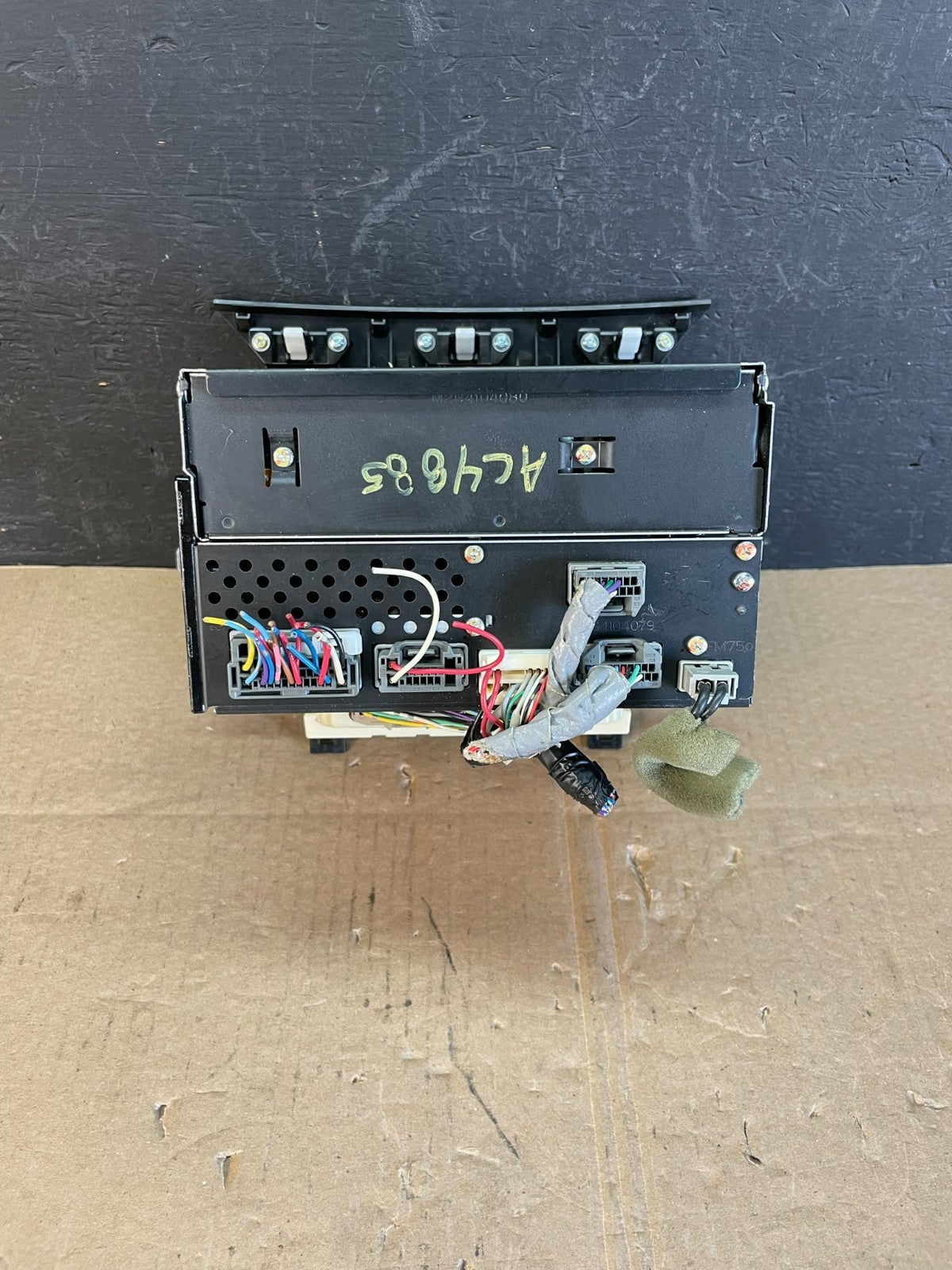 2009 to 2011 Honda Pilot AM FM CD Audio Radio Player Climate Control ac4885 DG3