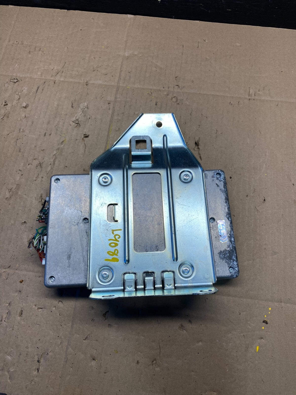 2015 to 2021 Jeep Grand Cherokee Radio Audio Amplifier Module 68444324AB L90894