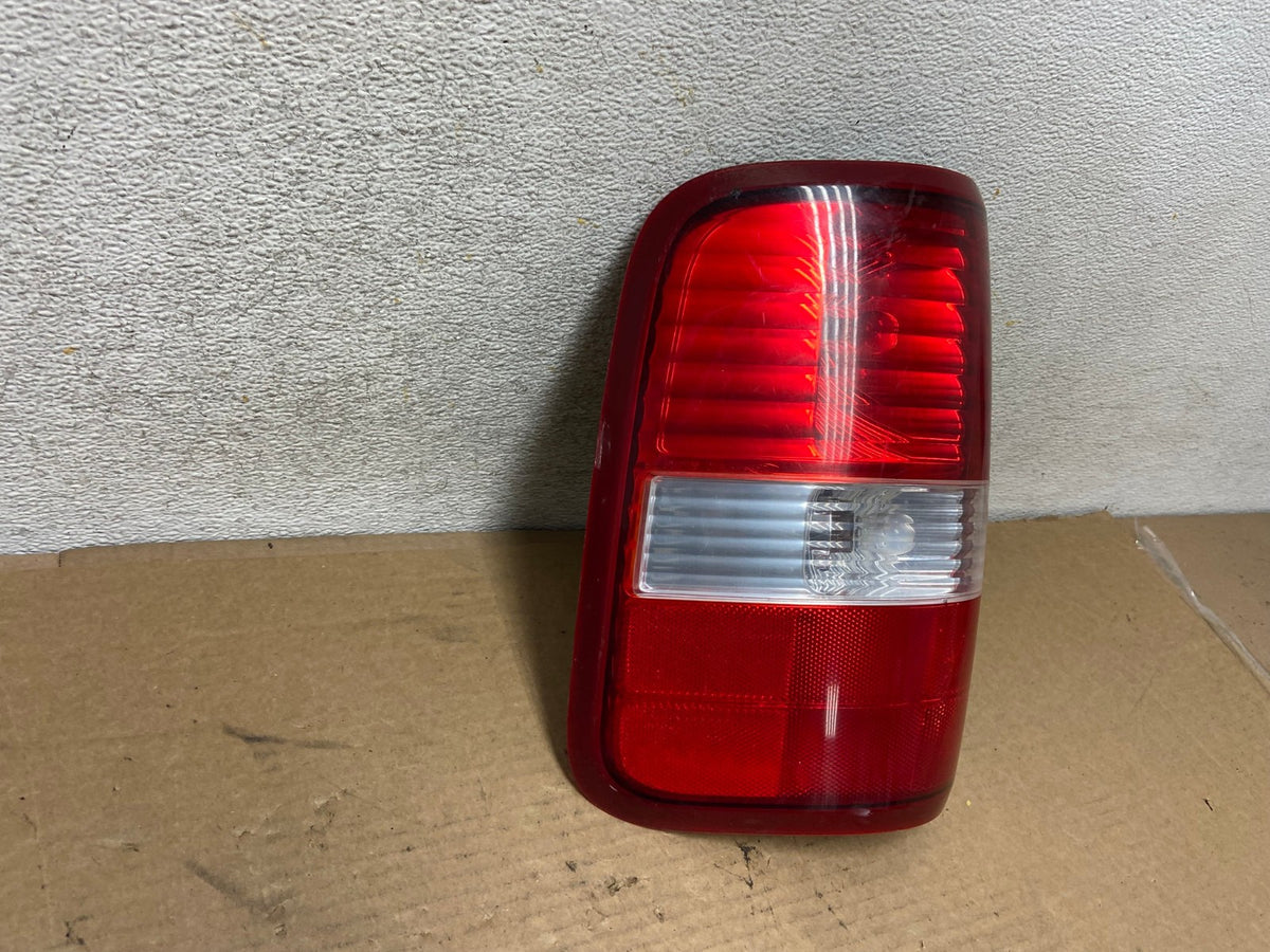 2004 to 2008 Ford F150 F-150 Left Driver LH Side Tail Light AH4250 LK1