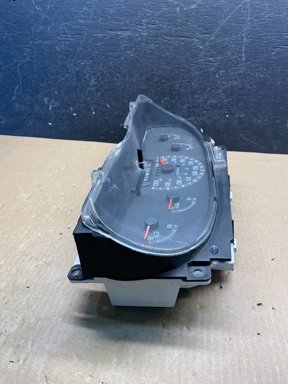 1999 to 2003 Ford E150 E250 E350 VAN Gauge Speedometer Cluster AG1851 DG2