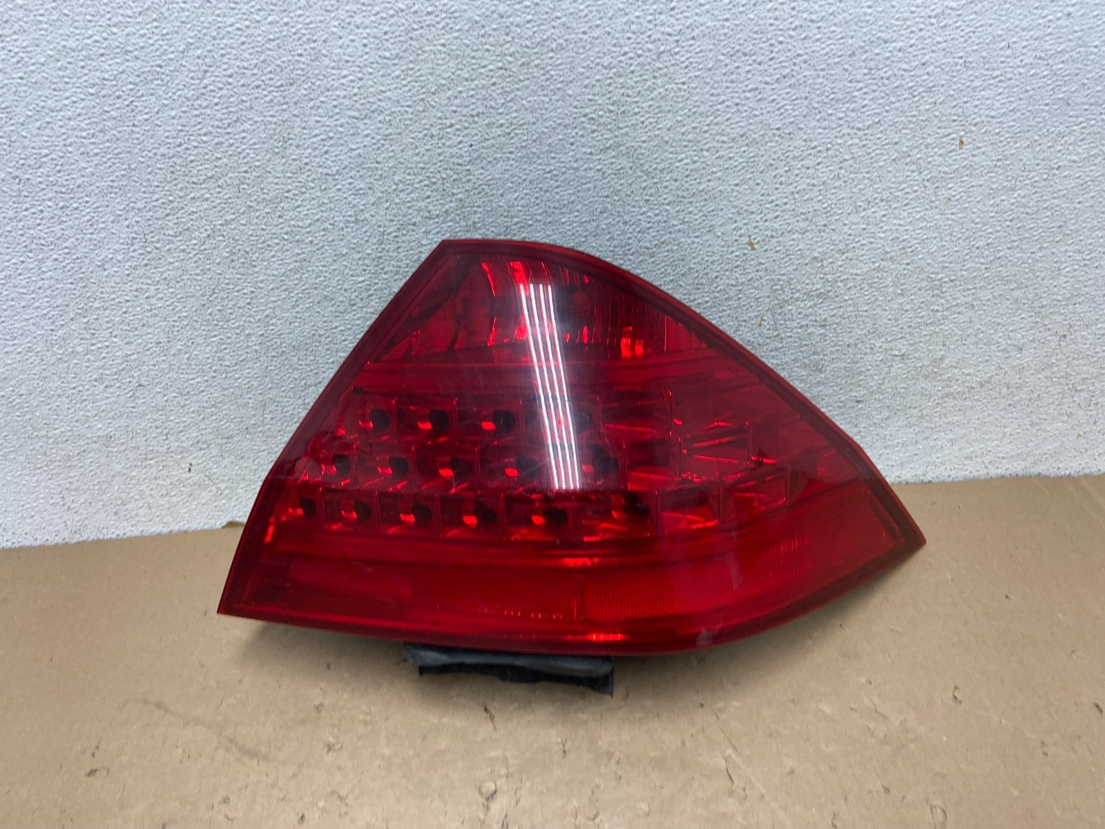 2006 - 2007 Honda Accord Right Passenger Side Tail light AG43120
