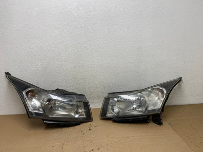 2011 to 2015 Chevrolet Cruze Halogen Left+Right Set Headlights AF4630 LK0