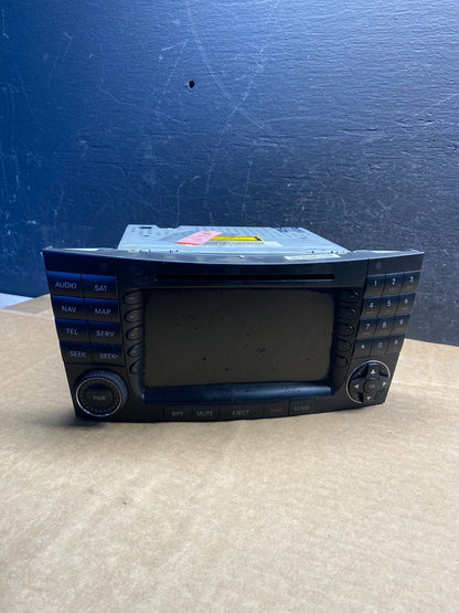 2005-2007 Mercedes-Benz S550 CLS550 Command Head Navigation Radio CD ad9652 DG0