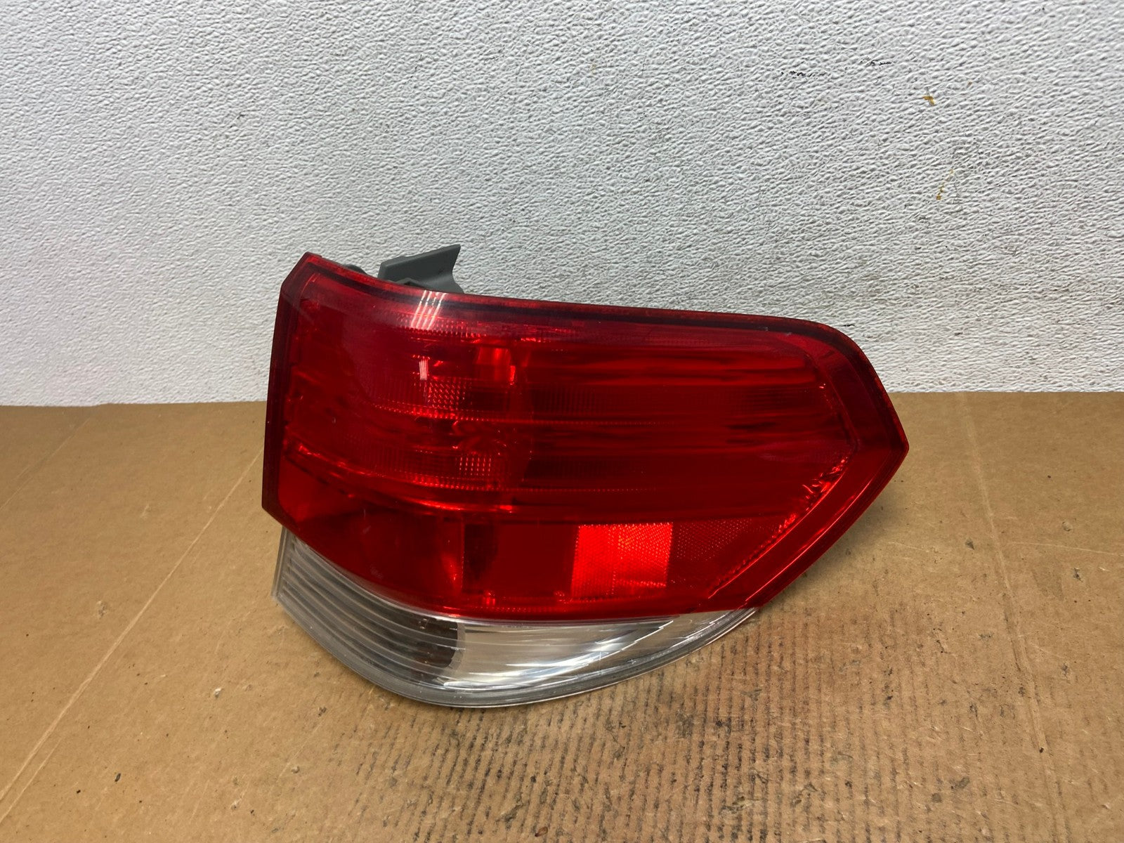 2008 2009 2010 Honda Odyssey Right Passenger Side Tail Light AE0299 LK1