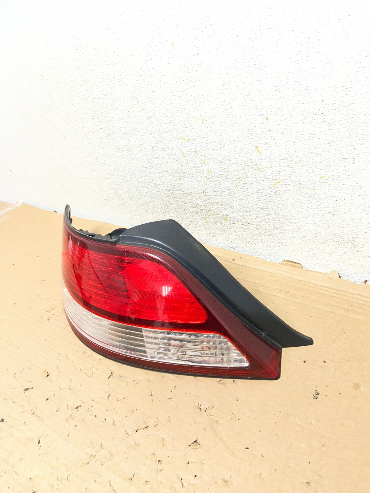1999 2000 2001 Toyota Solara Left Driver LH Tail Light AH8939 LK1