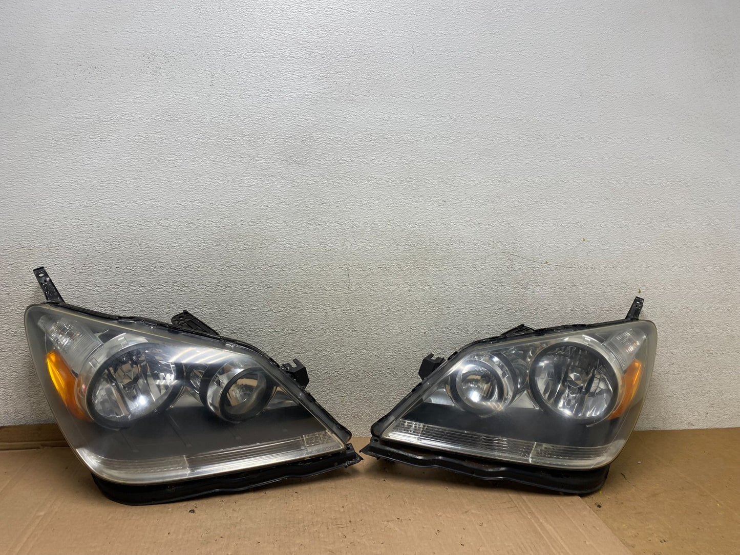 2005 2006 2007 Honda Odyssey Left+Right Set Halogen Headlights U8560 DW0