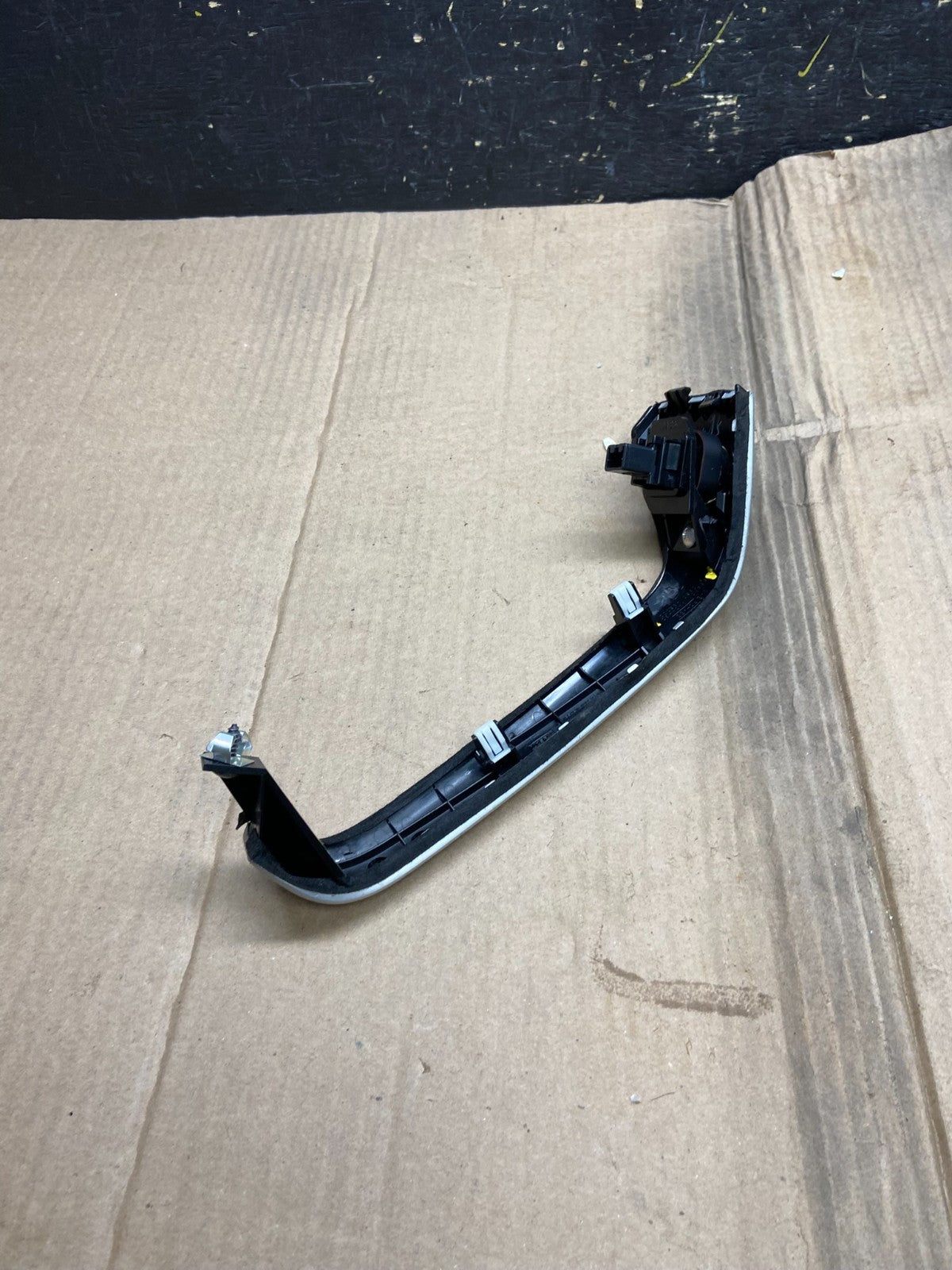 2009-2010 Nissan Murano Dash Trim Panel With Hazard Buttom Switch OEM X1686 DG2