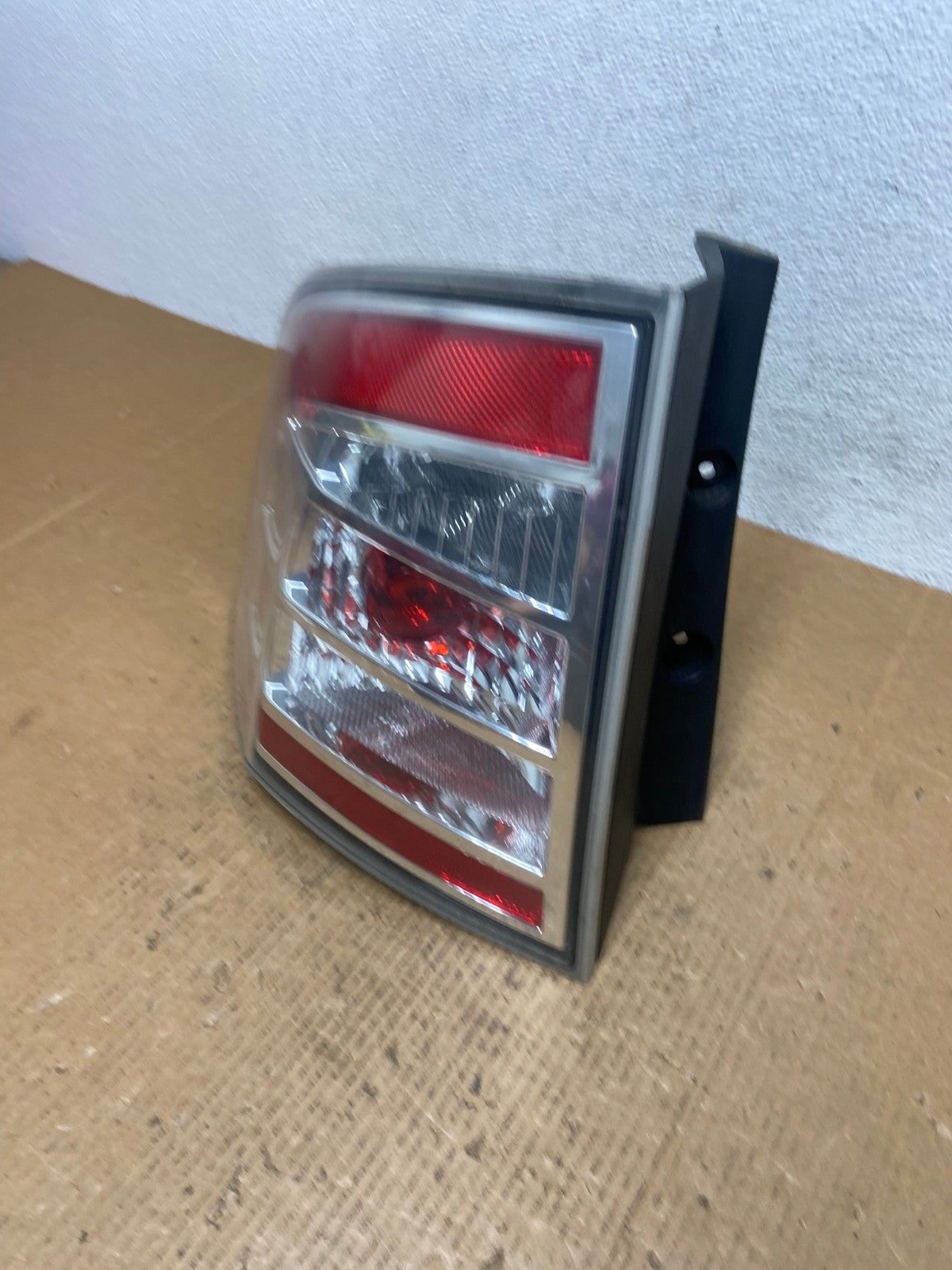 2007 to 2010 Ford Edge Tail light Left Driver Side AE0302 LK1