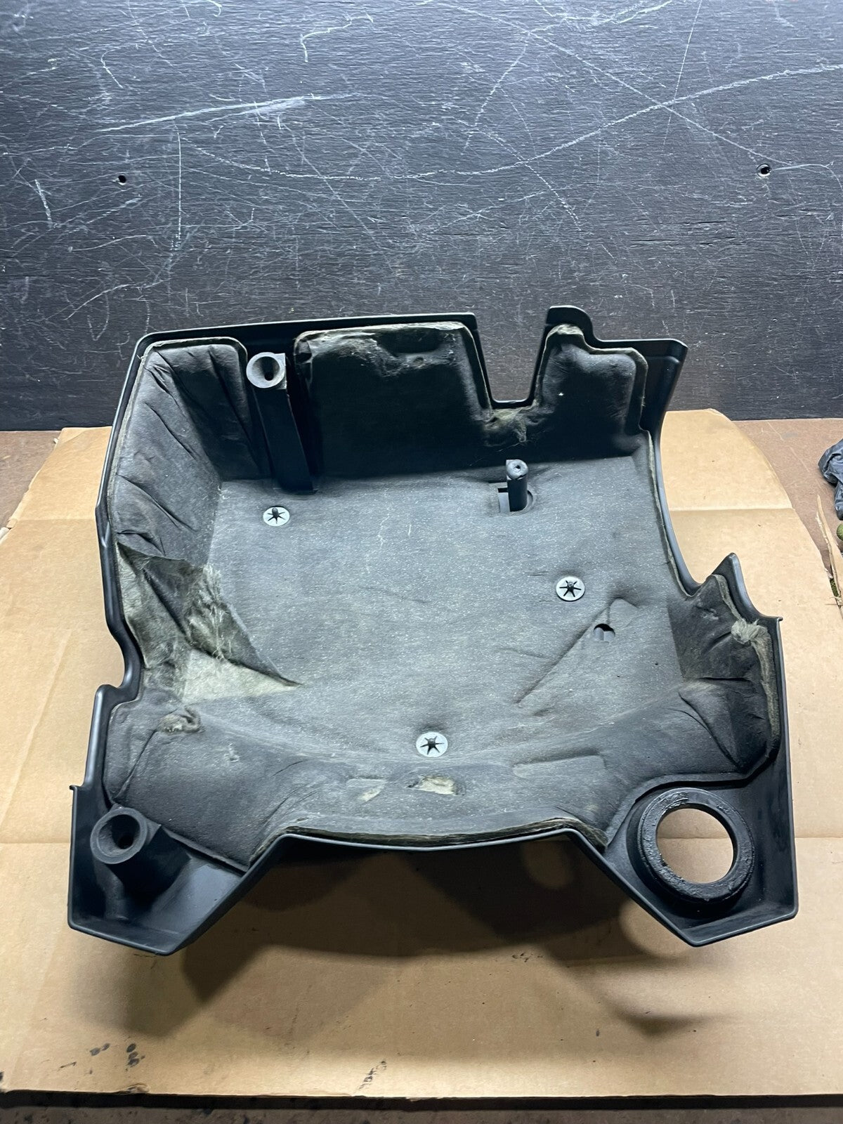 2008 to 2009 Saturn Vue 3.6L Engine Motor Cover L3581 DG4
