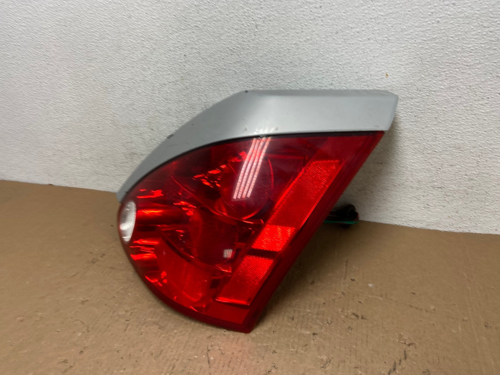 2004 2005 2006 2007 2008 Nissan Maxima Right Passenger Tail Light AD8112 LK1