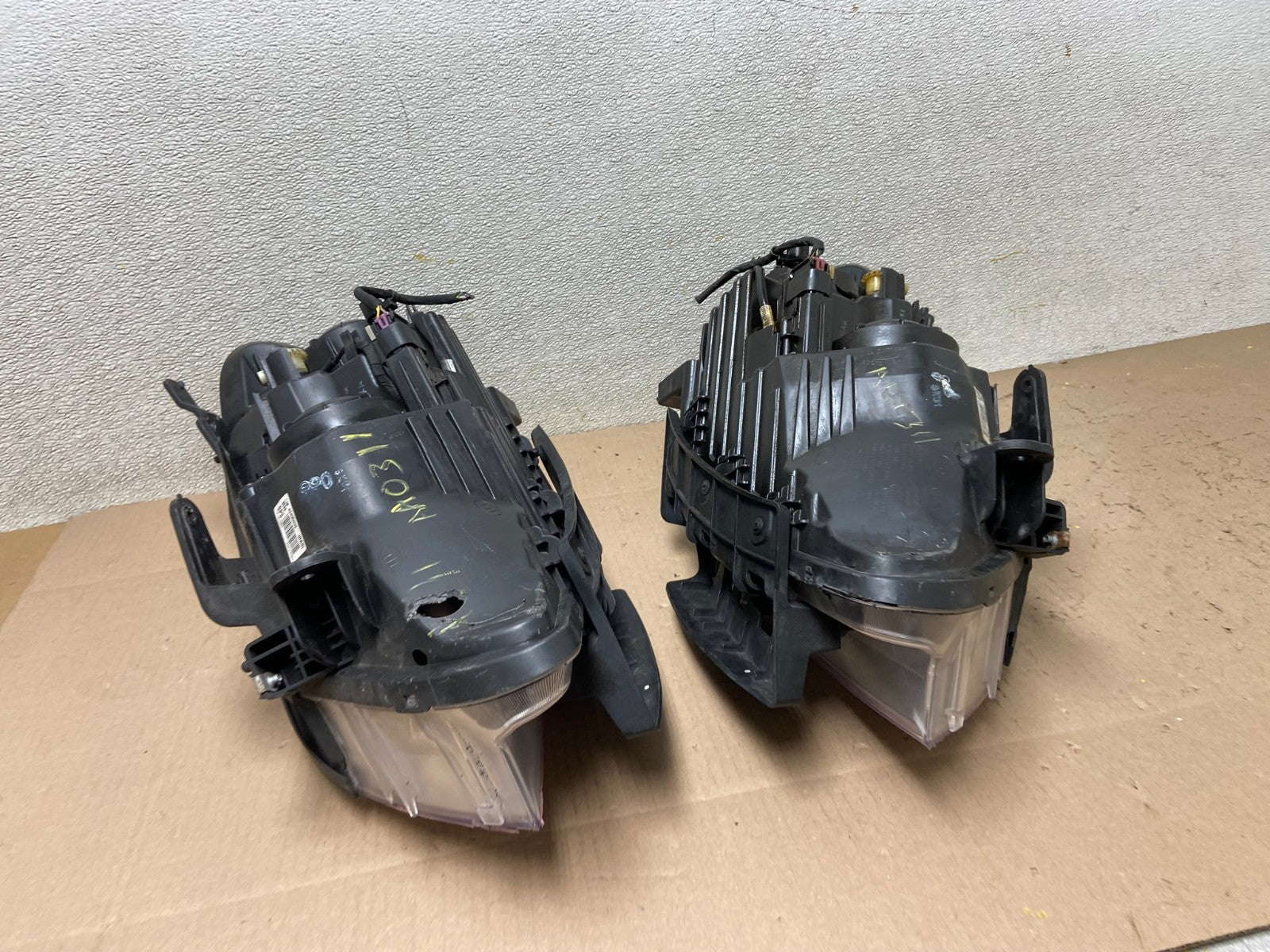 2013 2014 2015 2016 Buick Encore Left+Right Set Side Halogen Headlight AA0311 DG15