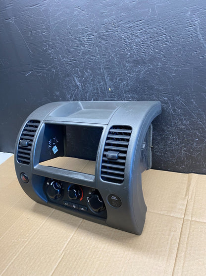 2005-2008 Nissan Pathfinder Radio A/C Heat Temperature Climate Control AC9259 DG1