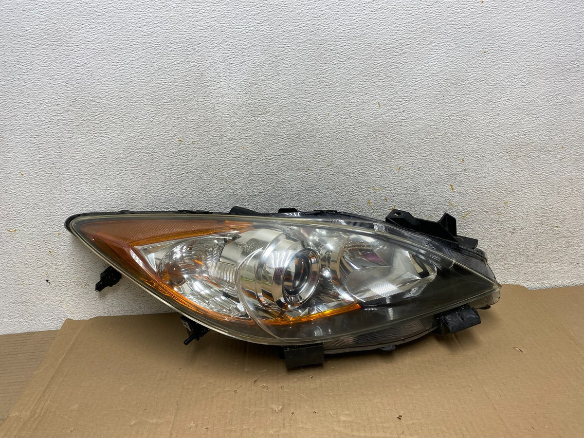 2010 - 2013 Mazda 3 Halogen Right Passenger Rh Side Headlight AI1186 DW0