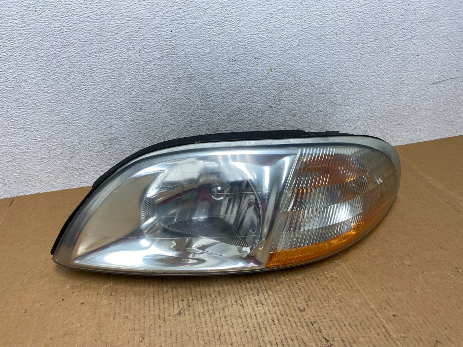 1999 to 2003 Ford Windstar Left Driver LH Halogen Headlight AE0421 DW0