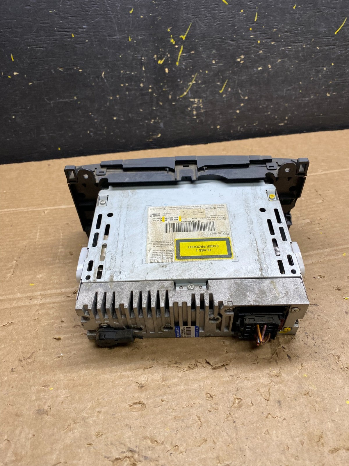 2007 2008 2009 Sprinter 2500 3500 AM FM Radio Single CD Disc Player W9543 DG4