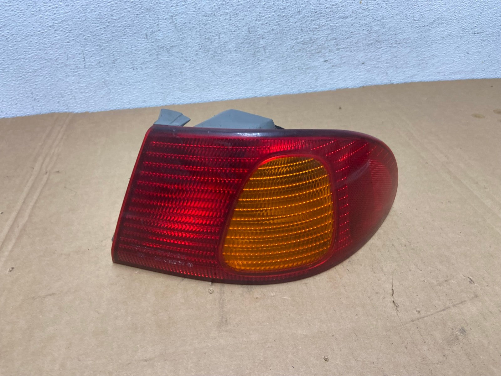 1998 1999 2000 Toyota Corolla Right Passenger Side Tail light AD2608 LK0