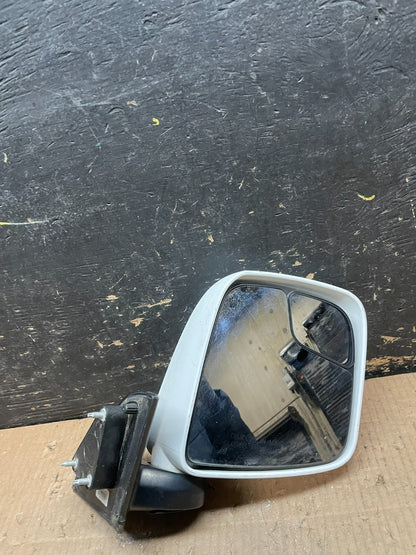 2015 2018 Chevrolet City Express Right Driver Right Side View Mirror Y6400 DG8